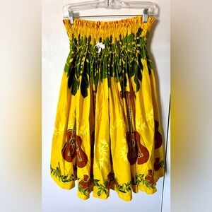 ADORABLE Hawaiian Novelty Ukulele Skirt